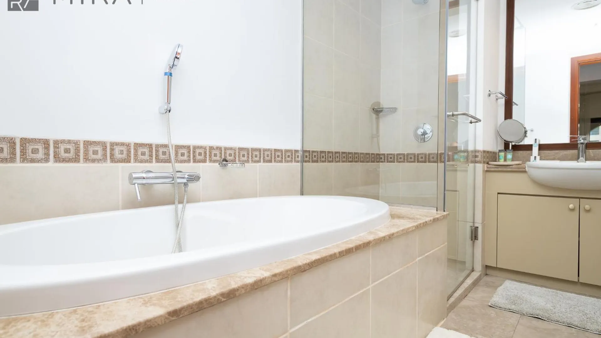 Mira Holiday Homes - Spacious 1 Bedroom In Fairmont Dubai 0*,  United Arab Emirates